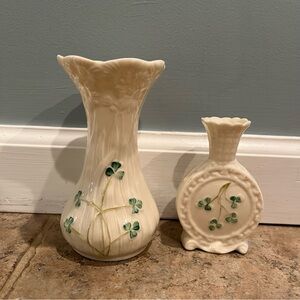 Belleek Cream Vase Set with Green Clover Design